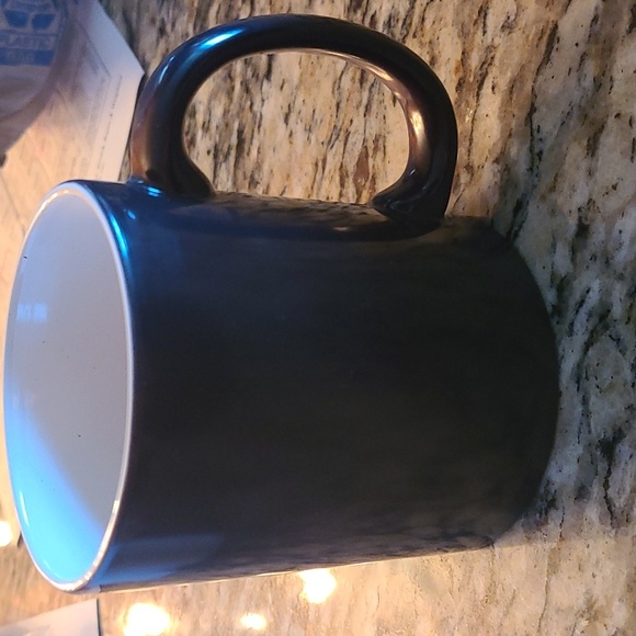 Color changing coffee mug - Picture 3 of 3